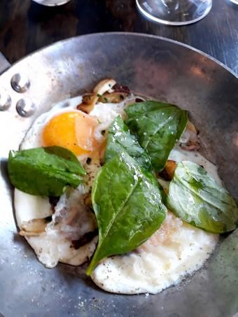 L'œuf au plat, cèpes .© Gourmets&co jpg