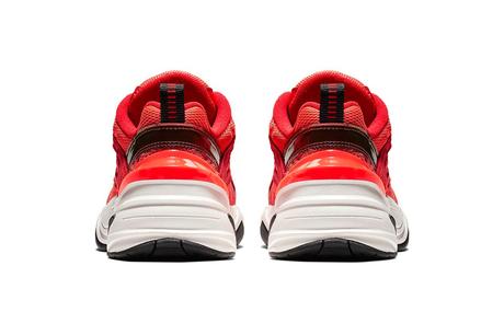 Une Nike M2K Tekno Red Suède en approche