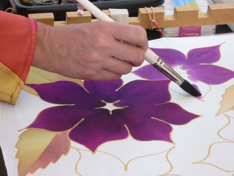 Question: Peinture et feutres textiles Question: Peinture et feutres textiles