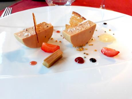Foie gras, fraises, rhubarbe, hydromel
