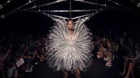 La Pulsion Dystopique de la mode est-elle réservée à la Haute-Couture ?