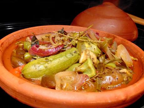 Tajine shakshuka  (et keftas de légumes râpées et lentilles)