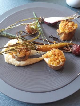 Blanc de poulet fermier, polenta crémeuse, légumes... © Gourmets&co .