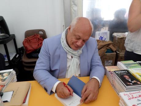 Dédicace d'Éric-Emmanuel Schmitt Dédicace d'Éric-Emmanuel Schmitt