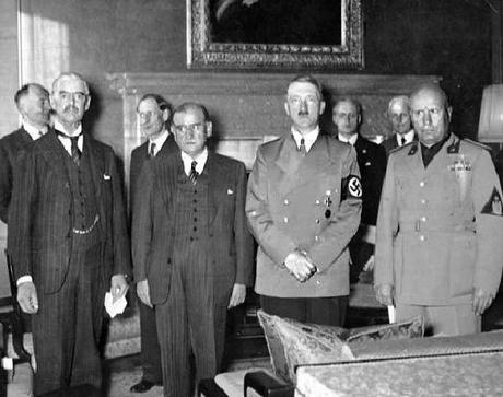 Les Accords de Munich : la fausse paix européenne Les Accords de Munich : la fausse paix européenne