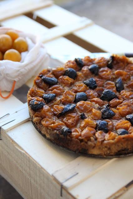 Fougasse façon pudding aux mirabelles et aux olives