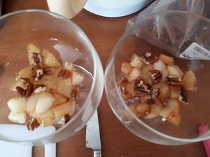 Verrines de Fromage blanc, Poires caramélisées au sirop d'Erable, et Noix de Pécan Cliquer sur les photographies pour les agrandir