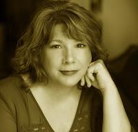 Enquêtes surnaturelles, Tome 1 : Les Reliques de l'Au-delà      Laura Spinella