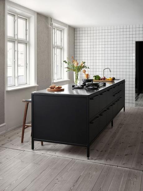 Project Inside / 10 idées de cuisines noires /