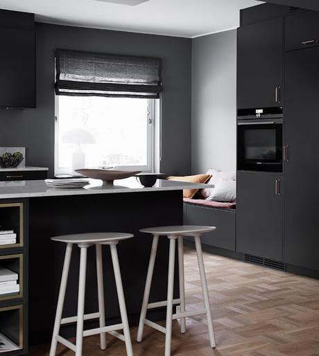 Project Inside / 10 idées de cuisines noires /