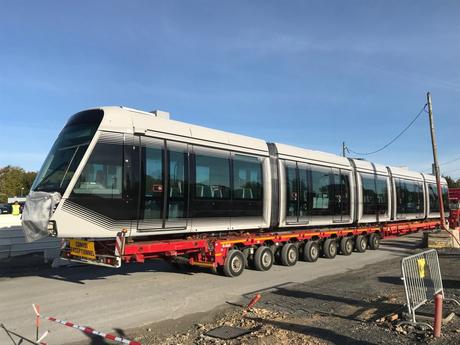 Caen la mer - Projet tramway - La première rame est arrivée - Lundi 8 octobre 2018 !