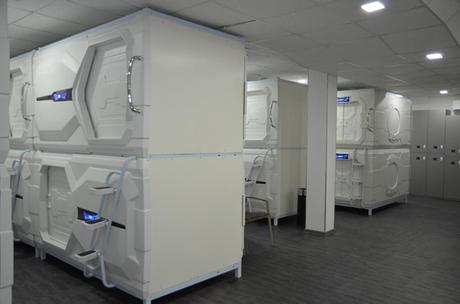 Cet hôtel propose 32 chambres-capsules dignes d’un vaisseau spatial