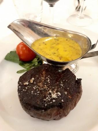 Filet de bœuf, béarnaise © Gourmets&co Filet de bœuf, béarnaise © Gourmets&co