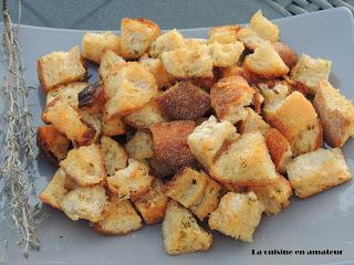http://recettes.de/croutons-ail-et-romarin