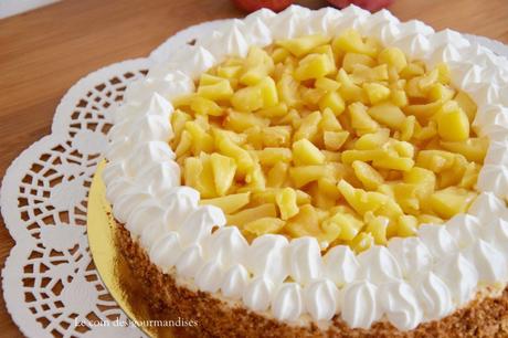 Entremet à l’amande, à la pomme et caramel Entremet à l’amande, à la pomme et caramel