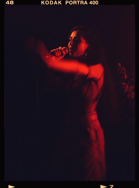 Rencontre avec Naaz : autodidacte à la conquête de la pop Rencontre avec Naaz : autodidacte à la conquête de la pop