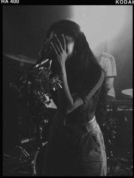 Rencontre avec Naaz : autodidacte à la conquête de la pop Rencontre avec Naaz : autodidacte à la conquête de la pop