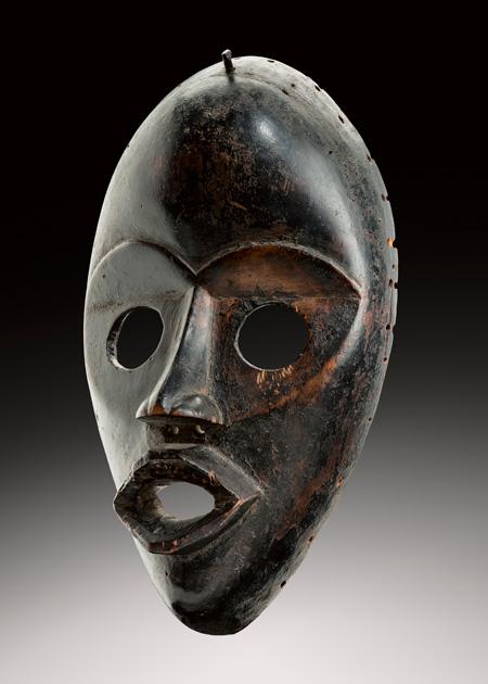 Ethnie-Dan -Masque-Dan---République-démocratique-du-Congo -Fin-19ème-début-20ème_Bois -pigments -21-cm_Courtesy-Didier-Claes_Photo-Studio-Paso-doble---Philippe-de-Formanoir Ethnie-Dan -Masque-Dan---République-démocratique-du-Congo -Fin-19ème-début-20ème_Bois -pigments -21-cm_Courtesy-Didier-Claes_Photo-Studio-Paso-doble---Philippe-de-Formanoir