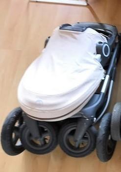 La poussette Stokke Trailz : Une tout terrain super confortable { Test & Avis }