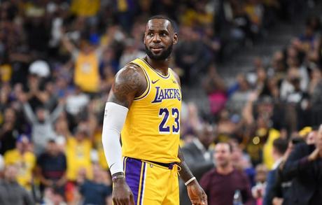 lebron-james-los-angeles-lakers-img2