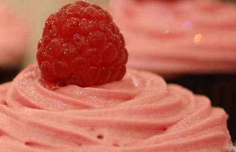 Cinq glaçages pour décorer vos gâteaux glacage mascarpone framboise