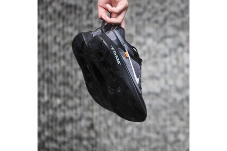 De nouvelles images des Nike Zoom Fly SP Off White Pink and Black