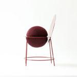 Proun, la chaise féminine et minimaliste de Katia Tolstykh