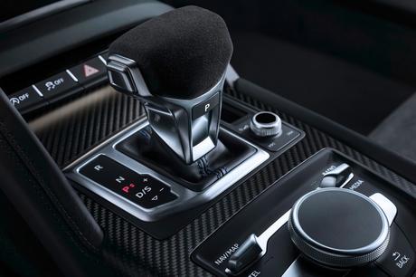 Audi R8: facelift et mystères