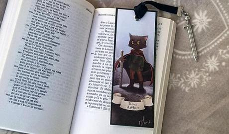marque page Mihne illustrations, le Roi Arthur en chat