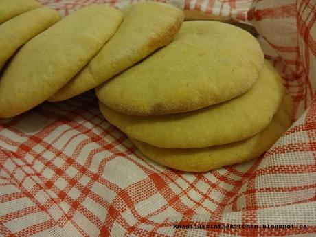 PAIN PITA / PITA BREAD / PAN PITA / خبز البيتا