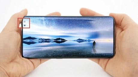 Le Galaxy A8s devrait bientôt être présenté par Samsung.