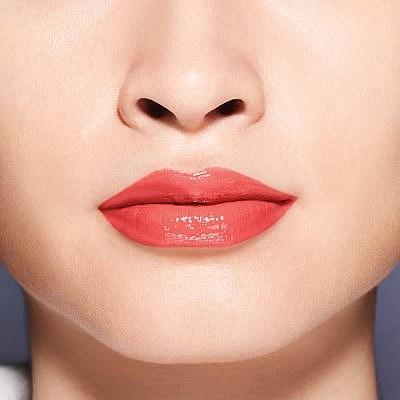 Je fonds comme fard au soleil pour cette collection Je fonds comme fard au soleil pour cette collection