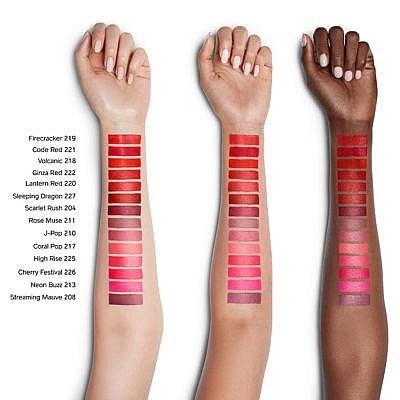 Je fonds comme fard au soleil pour cette collection Je fonds comme fard au soleil pour cette collection