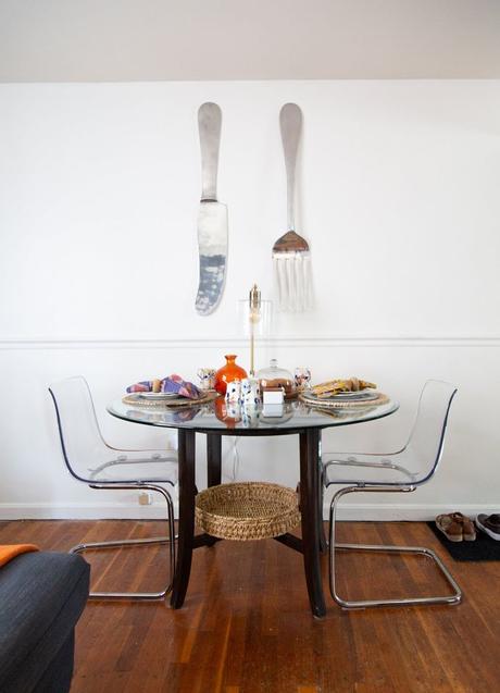 appartement table a manger transparente vaisselle panier clemaroundthecorner blog déco