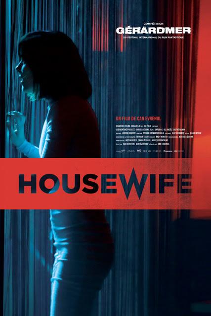 [CRITIQUE] : Housewife