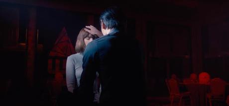 [CRITIQUE] : Housewife