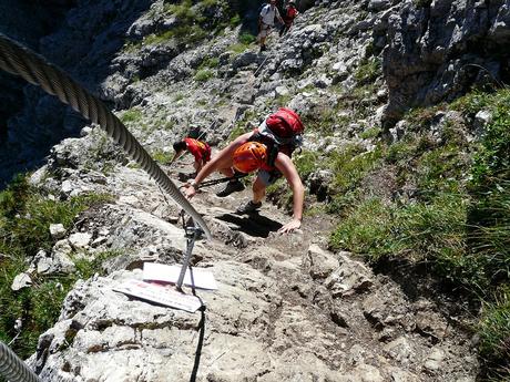 La via ferrata en Ardèche, une activité entre l’escalade et la randonnée