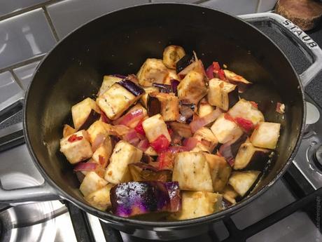 Dernières – Petit curry d’aubergine et de pomme de terre