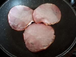 Tartine d'avocat, oeuf, bacon et salade Cliquer sur les photographies pour les agrandir