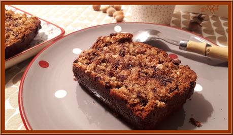 Cake aux noisettes et pépites de chocolat