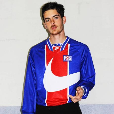 Un maillot du PSG inédit imaginé par Golden Cabane PSG Golden Cabane
