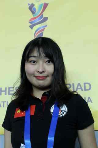 La Chinoise Ju Wenjun (27 ans, n°2 mondiale derrière Hou Yifan avec 2561 Elo) à Batoumi lors des Olympiades d'échecs - Photo © Chess & Strategy