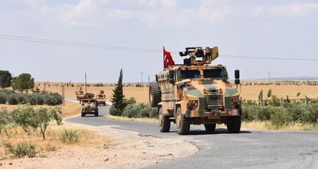 Syrie : Début des patrouilles conjointes entre la Turquie et les USA autour de Manbij