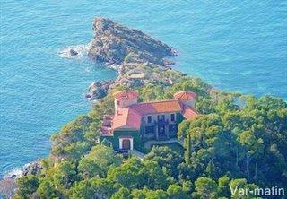 Sortie L'album Madame SARKOZY Amour, gloire beauté