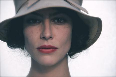 Anna Mouglalis dans la peau de Coco Chanel
