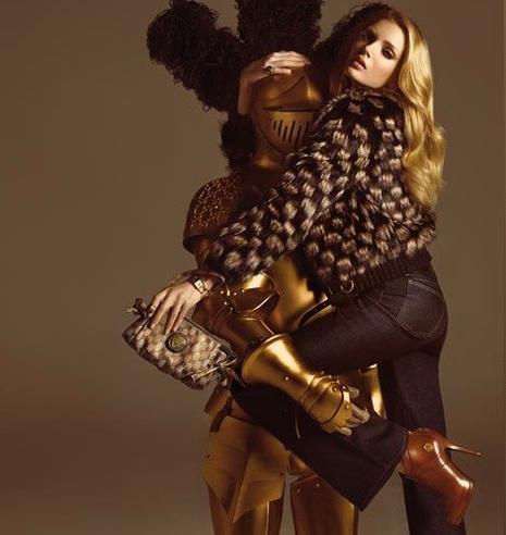 Lilly Donaldson pose pour nouvelle collection Gucci Hysteria