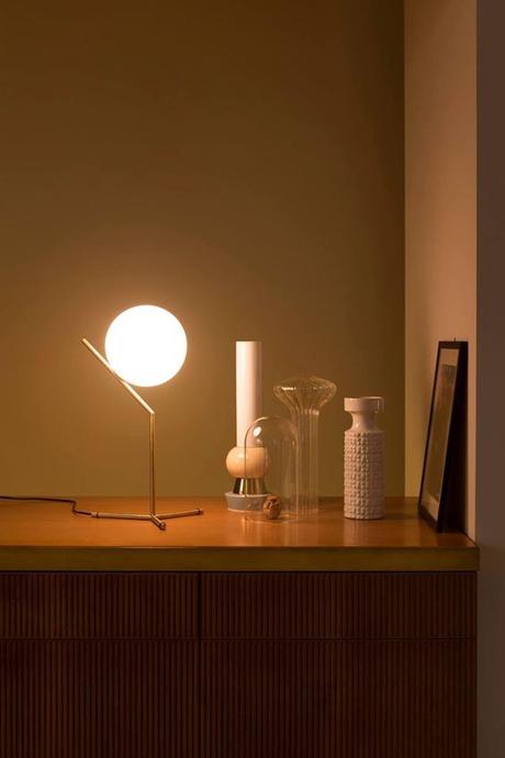 lampe boule à poser décoration meuble bois flos luminaire clemroundthecorner blog déco