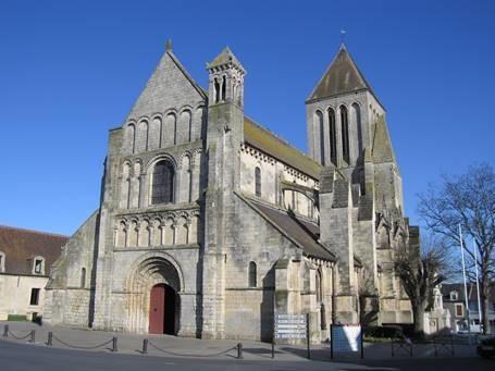 Le Centre Communal d’Action Sociale (CCAS)  de Ouistreham Riva-Bella organise un grand thé dansant pour les 70 ans et +