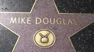 Michael Douglas a reçus son étoile