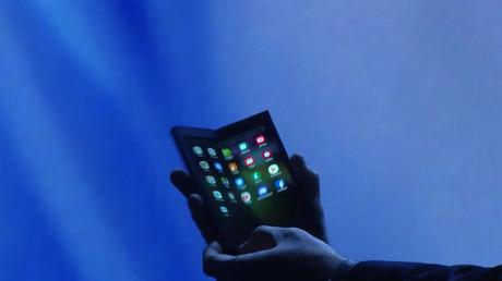 Samsung présente son smartphone/tablette pliable